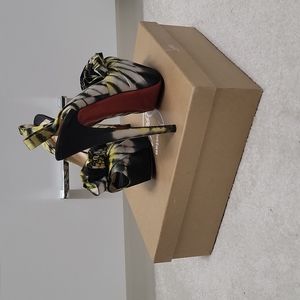 Christian Louboutin High BouBou 160 Bazin black/yellow